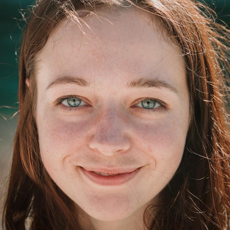 Jamie Lee, Client Relations Director, discussing corporate gifting strategy with business clients